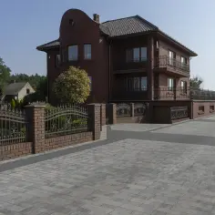 Gdzie zgłosić ułożenie kostki brukowej? Uniknij problemów z pozwoleniem