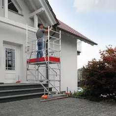 Jak zrobić rusztowanie na klatce schodowej: kompletna instrukcja montażu