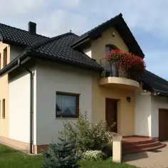 Jakie kolory elewacji do antracytowego dachu, by uniknąć błędów w aranżacji?