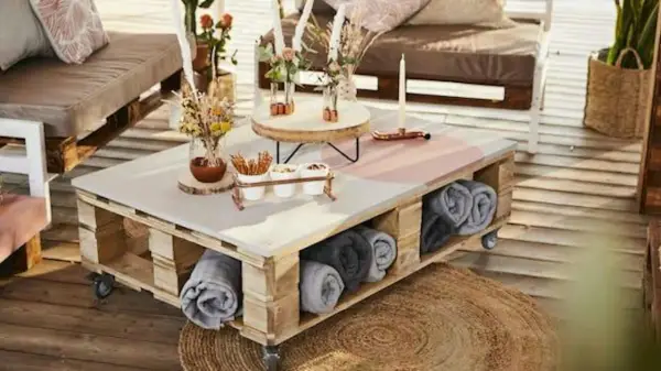 Stolik z palet DIY: Przewodnik krok po kroku i inspiracje